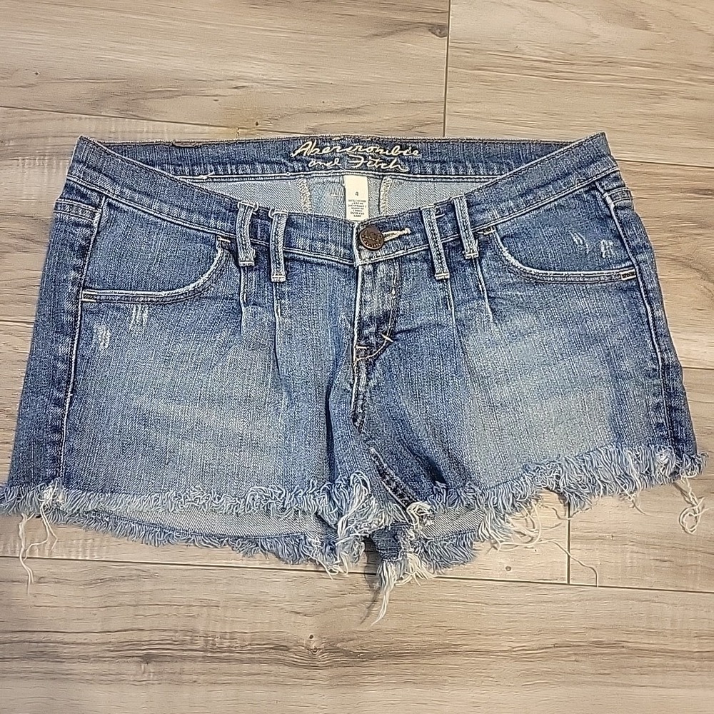 Abercrombie & Fitch Cut Off‎ Shorts Womens Size 4 Distressed Blue Jeans